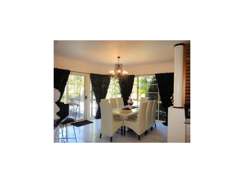 10 Cockatoo Close, Calamvale QLD 4116