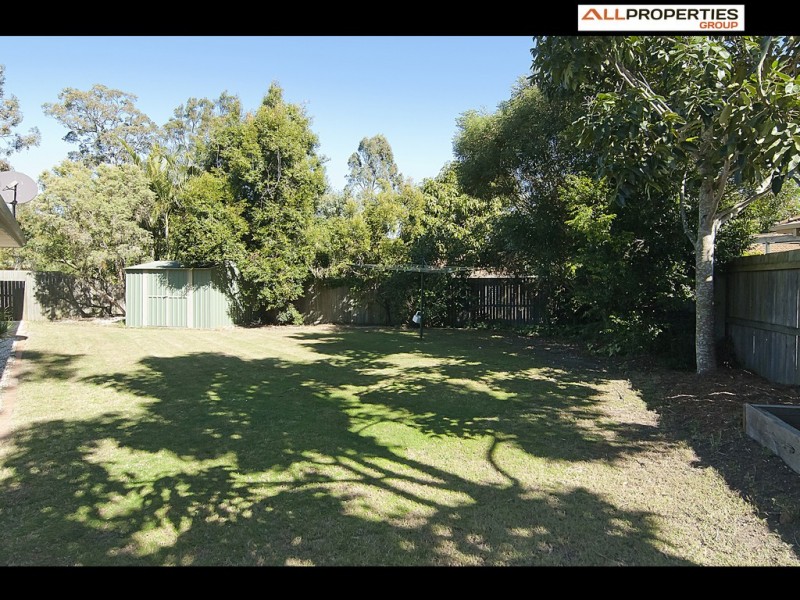 4 Winnecke Cl, Forest Lake QLD 4078