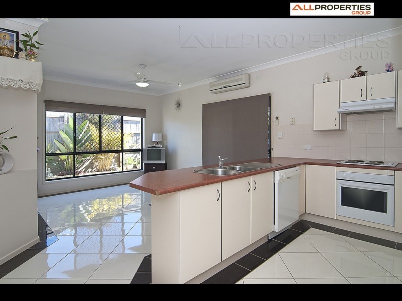 9 Gilberton Cr, Forest Lake QLD 4078