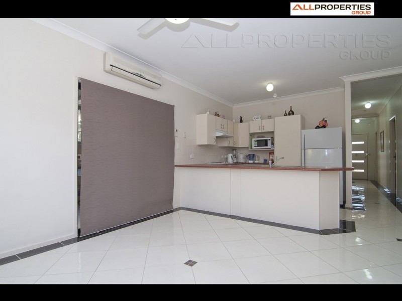 9 Gilberton Cr, Forest Lake QLD 4078