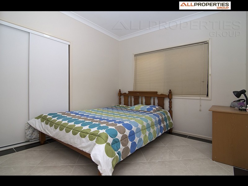 9 Gilberton Cr, Forest Lake QLD 4078