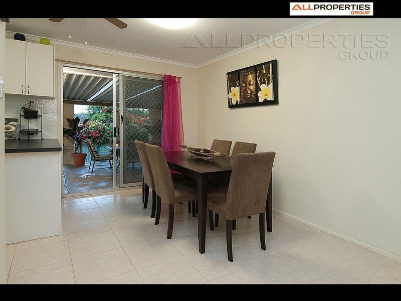2 Owens Crescent, Regents Park QLD 4118