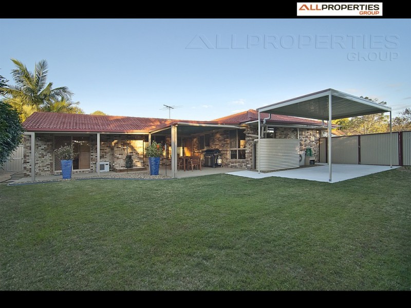 30 Solandra Circuit, Regents Park QLD 4118