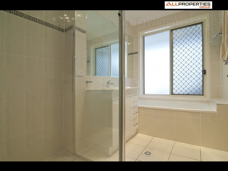 25  Bannister Place, Forest Lake QLD 4078