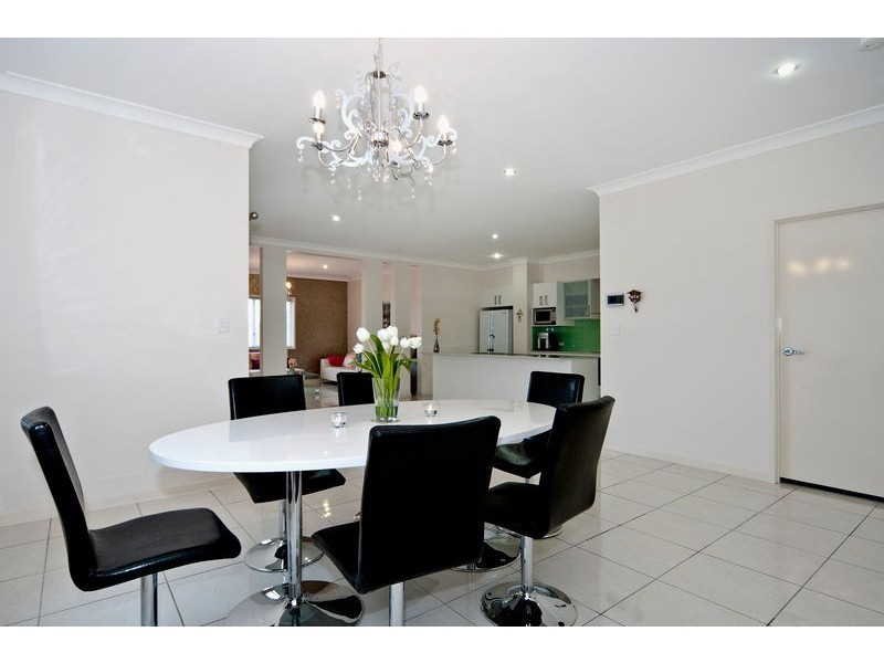 13 Lilly Pilly St, Heathwood QLD 4110