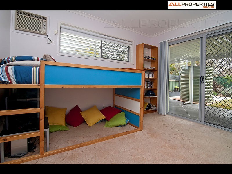 14 Van Dieman Crescent, Springwood QLD 4127