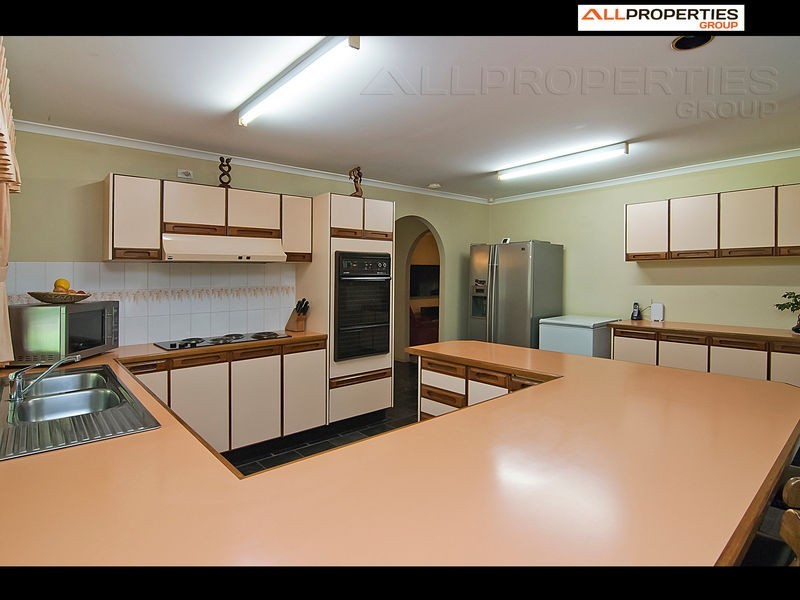 132 Abbey St, Forestdale QLD 4118
