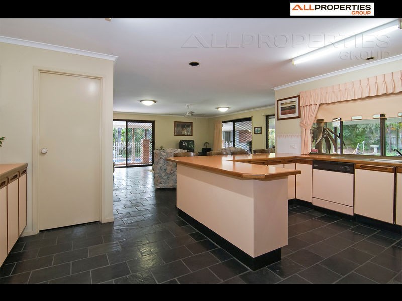 132 Abbey St, Forestdale QLD 4118