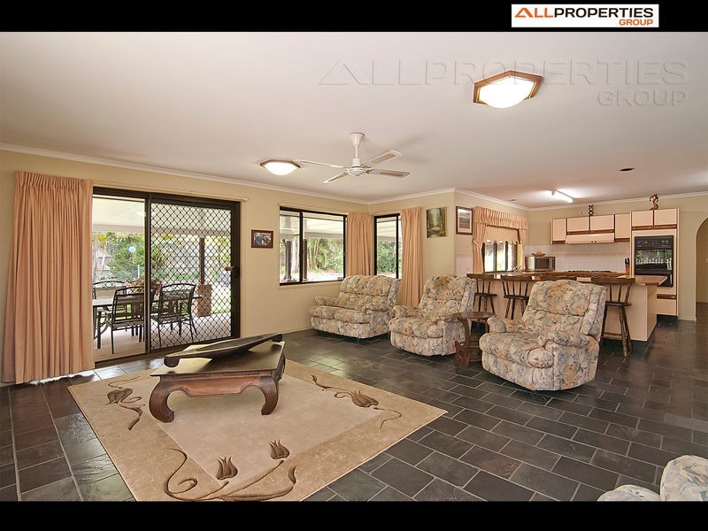 132 Abbey St, Forestdale QLD 4118