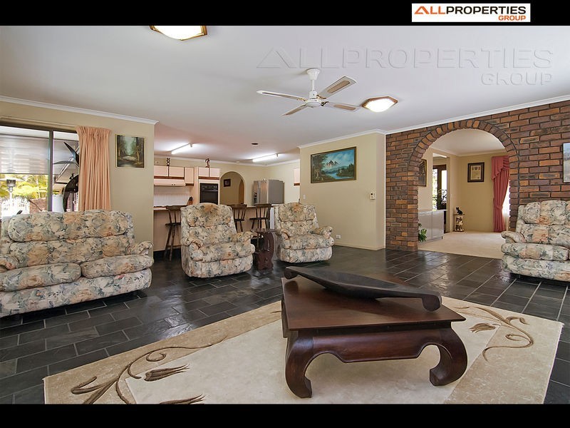 132 Abbey St, Forestdale QLD 4118
