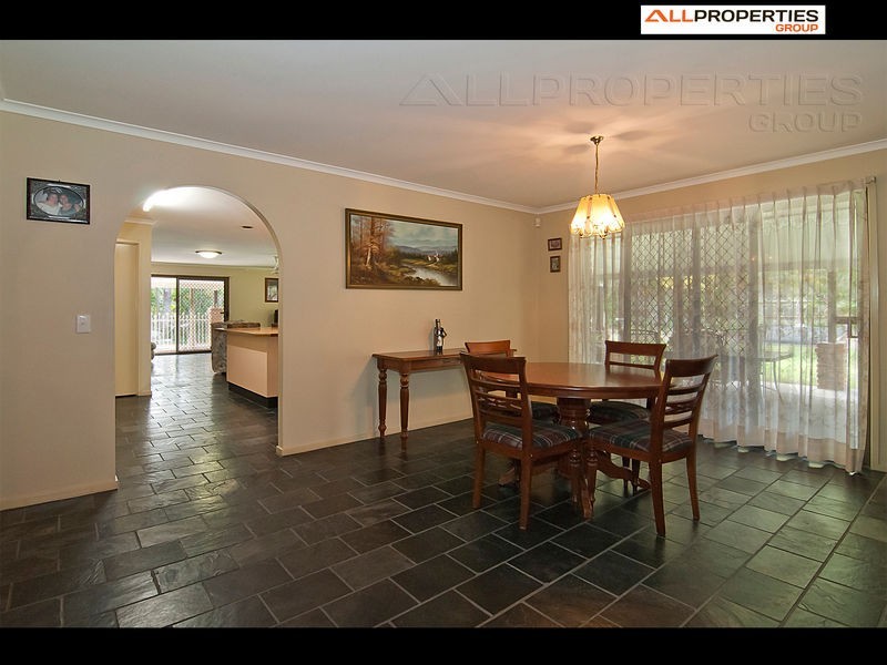 132 Abbey St, Forestdale QLD 4118