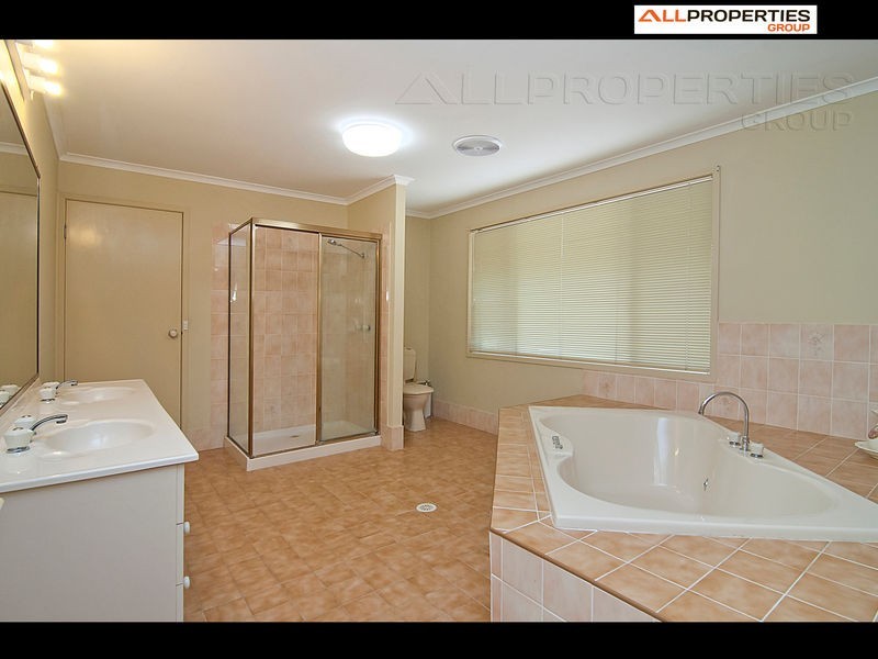 132 Abbey St, Forestdale QLD 4118