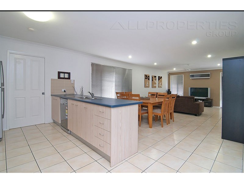 17 Budawang St, Parkinson QLD 4115