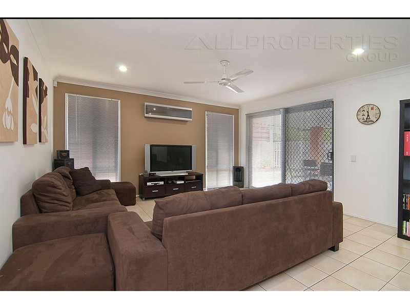 17 Budawang St, Parkinson QLD 4115