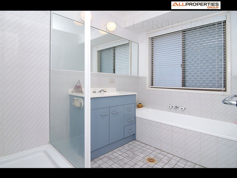 14 Mewing Court, Windaroo QLD 4207