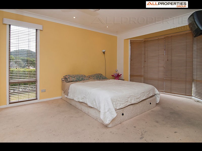 14 Mewing Court, Windaroo QLD 4207