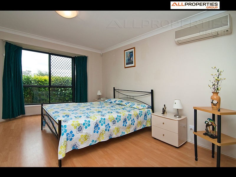 15 Grevillea Place, Forest Lake QLD 4078