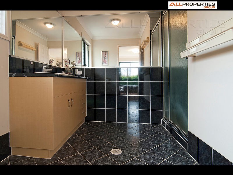 15 Grevillea Place, Forest Lake QLD 4078