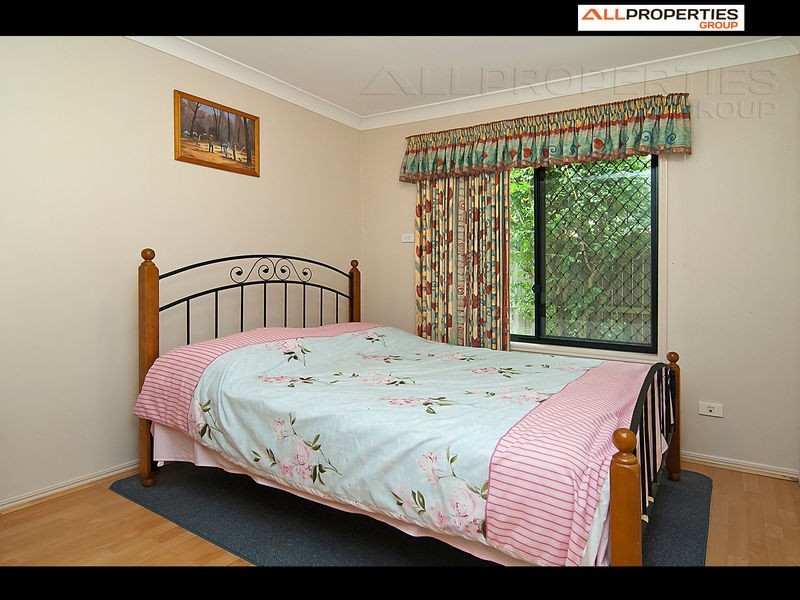 15 Grevillea Place, Forest Lake QLD 4078