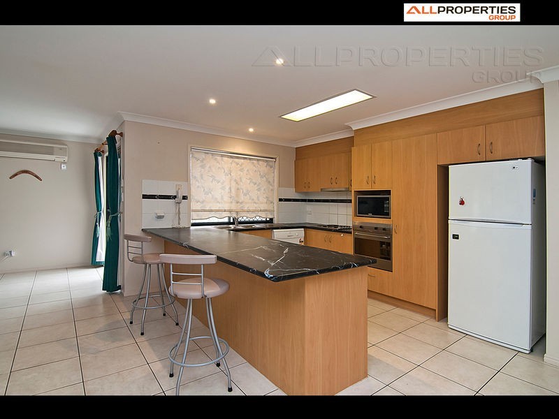 15 Grevillea Place, Forest Lake QLD 4078