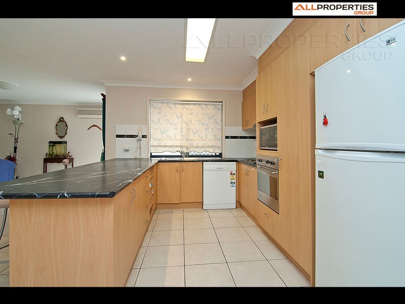 15 Grevillea Place, Forest Lake QLD 4078