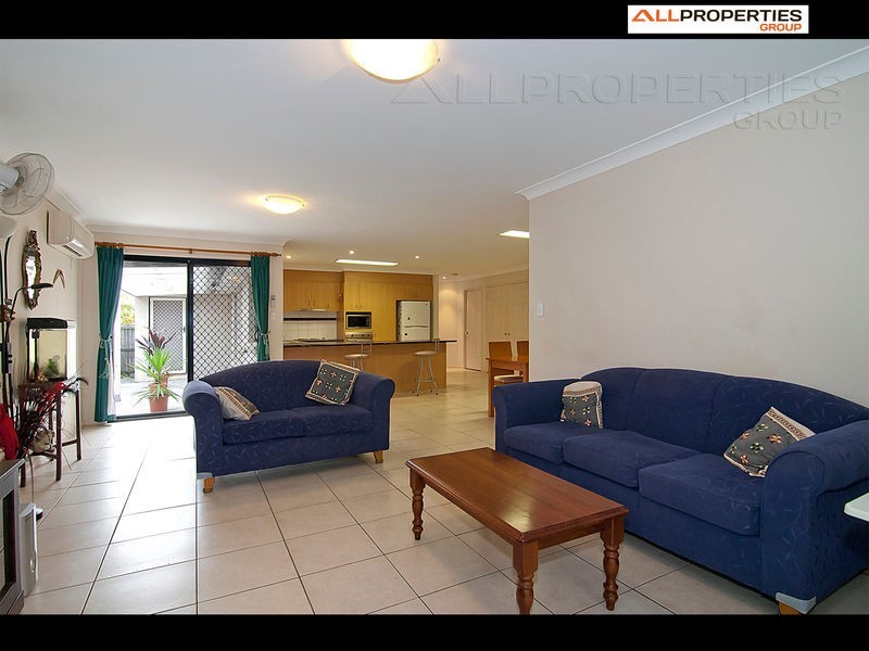 15 Grevillea Place, Forest Lake QLD 4078