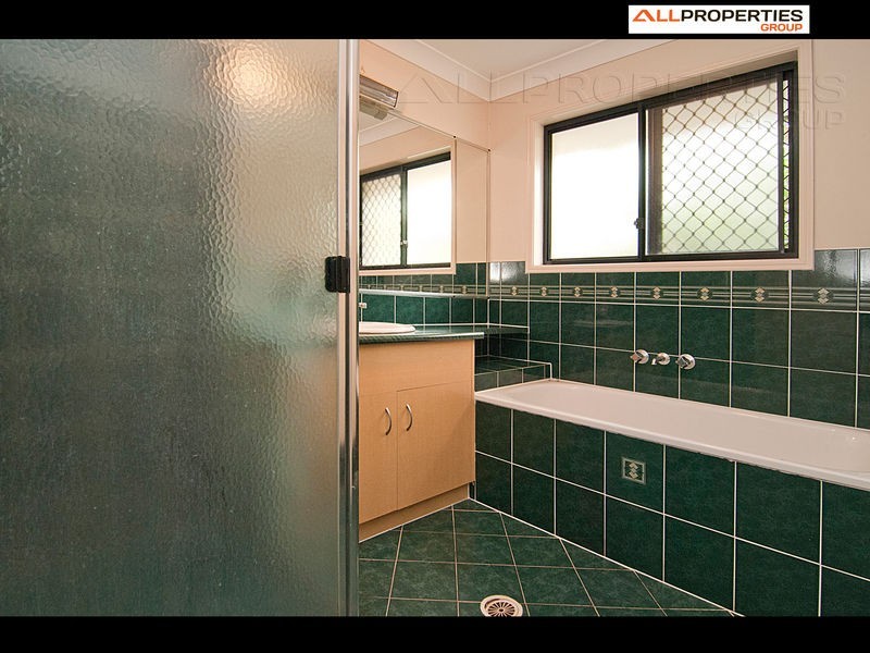 15 Grevillea Place, Forest Lake QLD 4078