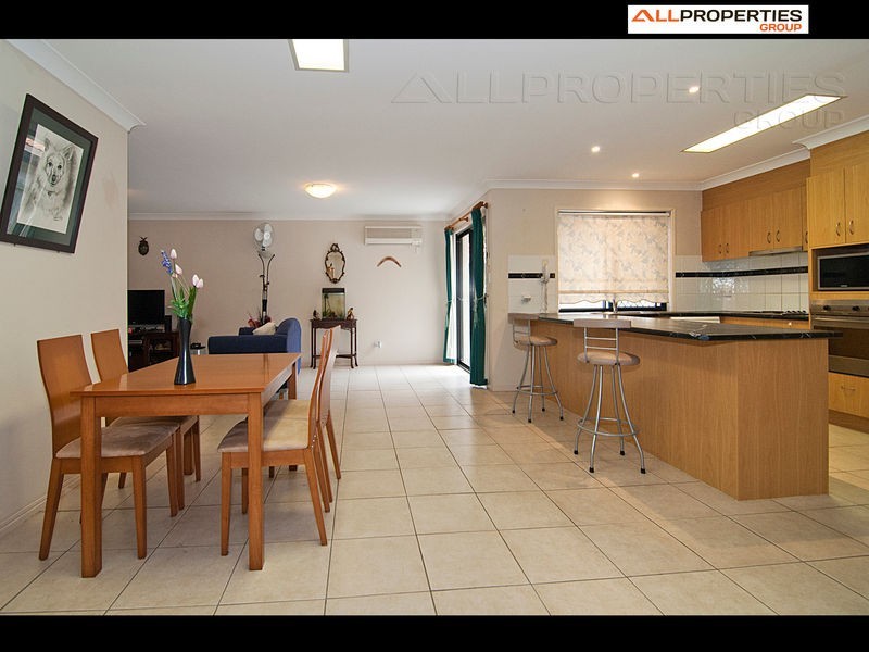 15 Grevillea Place, Forest Lake QLD 4078