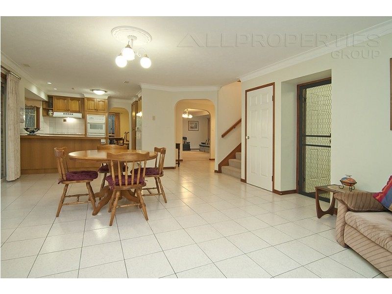 32 Cleveland Place, Stretton QLD 4116