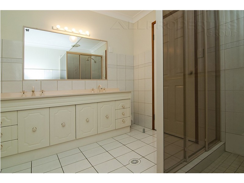 32 Cleveland Place, Stretton QLD 4116