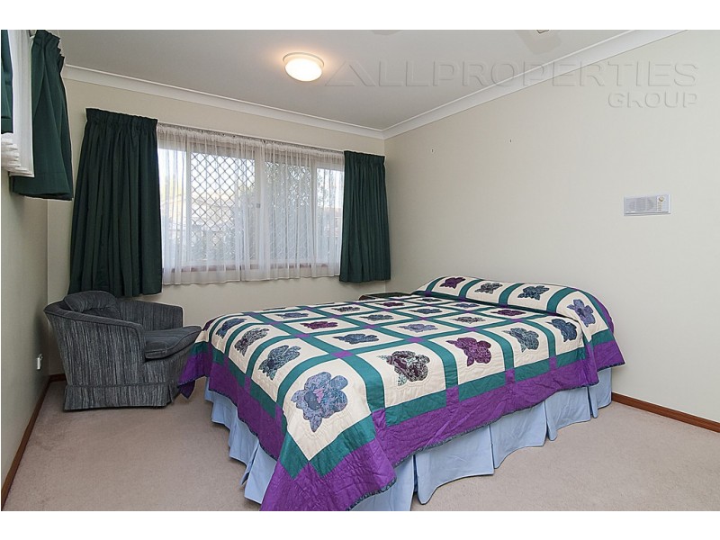 32 Cleveland Place, Stretton QLD 4116