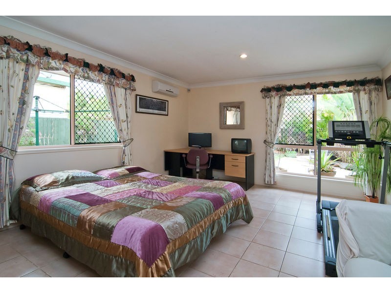 47 Padstow Rd, Eight Mile Plains QLD 4113