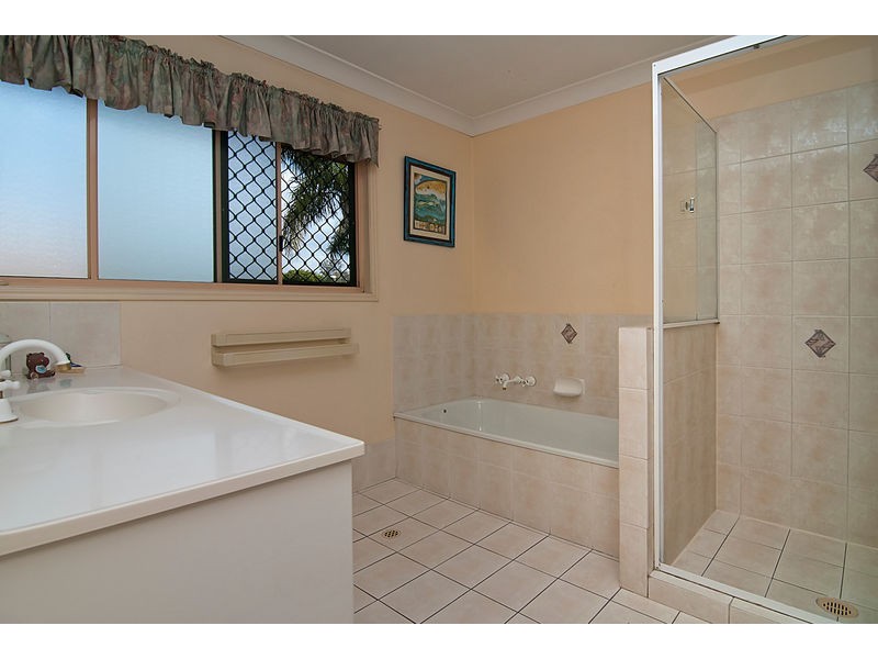 47 Padstow Rd, Eight Mile Plains QLD 4113