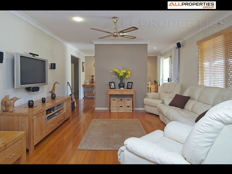 7 Jasmine Place, Tallagandra Hts, Beenleigh QLD 4207