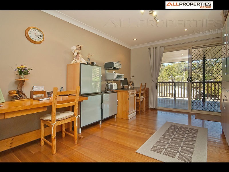 7 Jasmine Place, Tallagandra Hts, Beenleigh QLD 4207