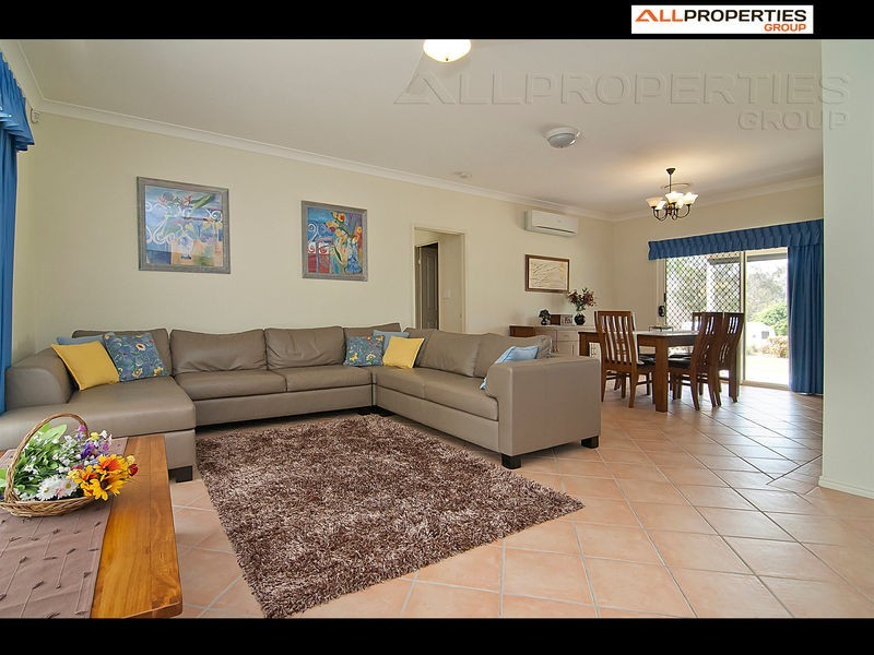 38 Dickman Rd, Forestdale QLD 4118