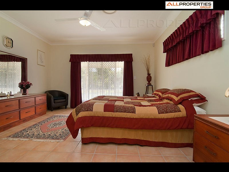 38 Dickman Rd, Forestdale QLD 4118