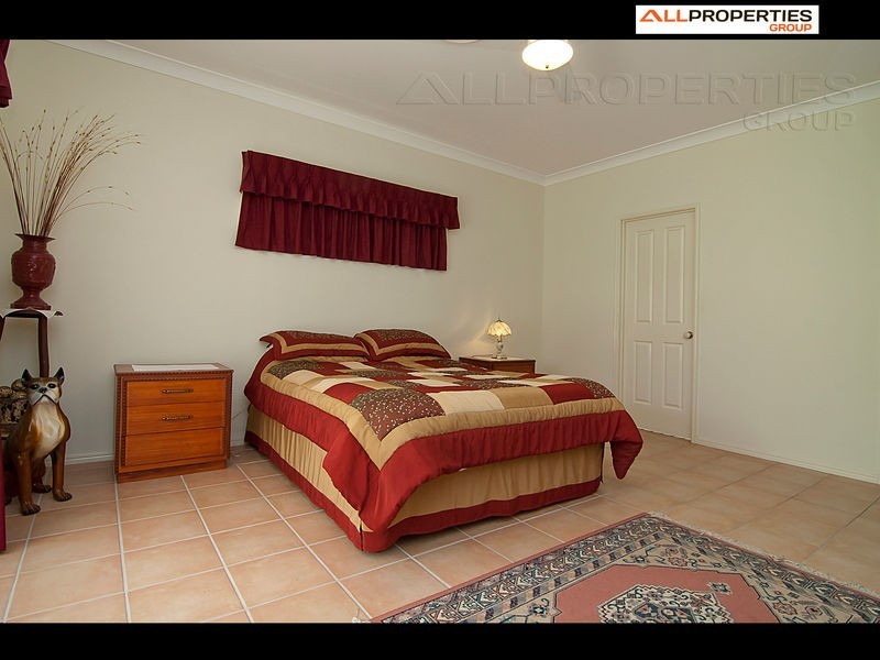 38 Dickman Rd, Forestdale QLD 4118