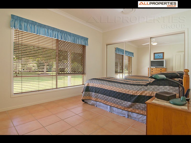 38 Dickman Rd, Forestdale QLD 4118