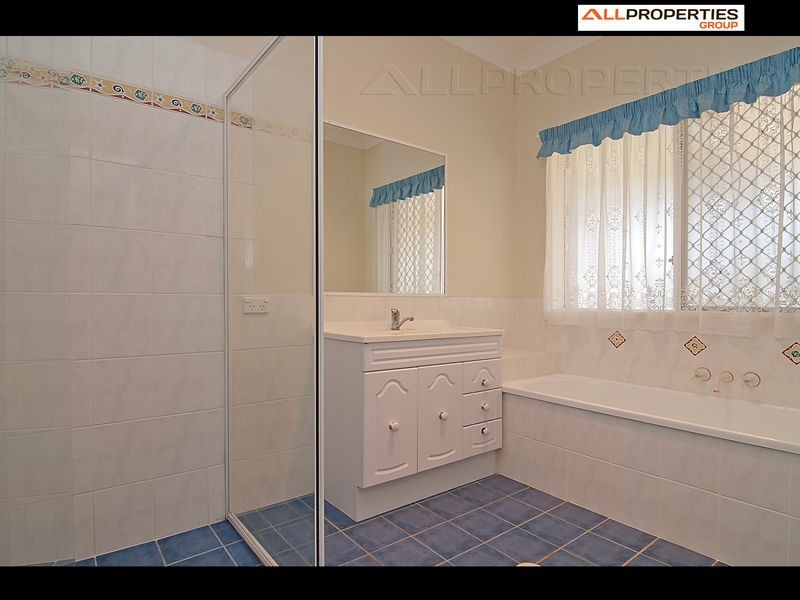 38 Dickman Rd, Forestdale QLD 4118