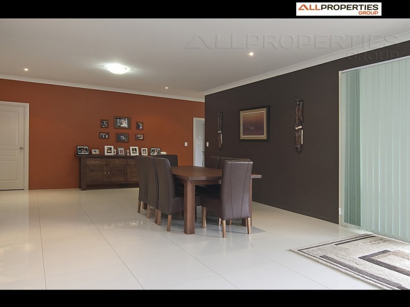 9 Jenny McMahon Ct, Goodna QLD 4300