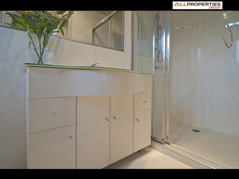 9 Jenny McMahon Ct, Goodna QLD 4300