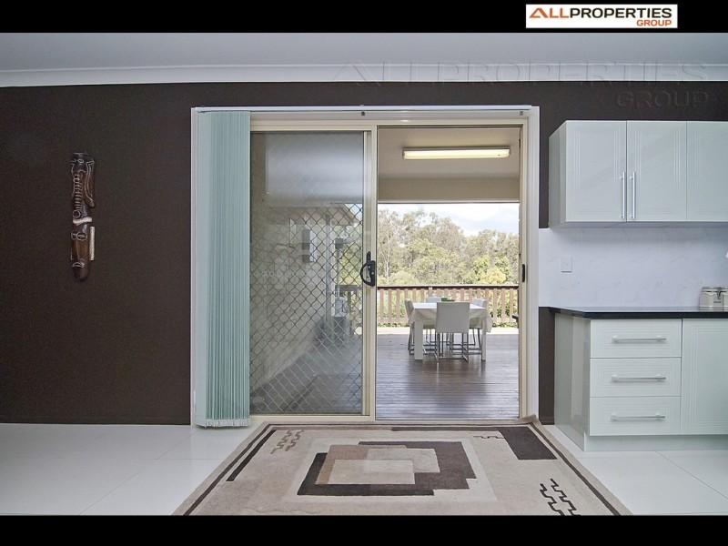 9 Jenny McMahon Ct, Goodna QLD 4300