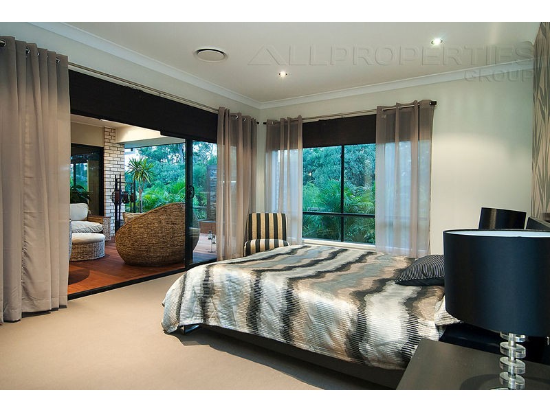 27 Acacia Street, Heathwood QLD 4110