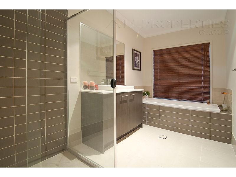 27 Acacia Street, Heathwood QLD 4110