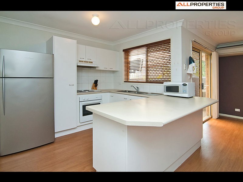 1 SOLANDRA CIRCUIT, Regents Park QLD 4118