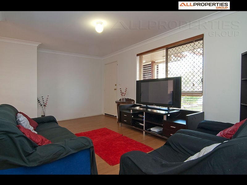 1 SOLANDRA CIRCUIT, Regents Park QLD 4118