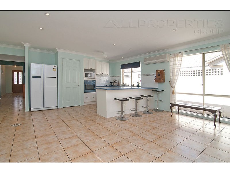 21 Mapleton Crescent, Forest Lake QLD 4078