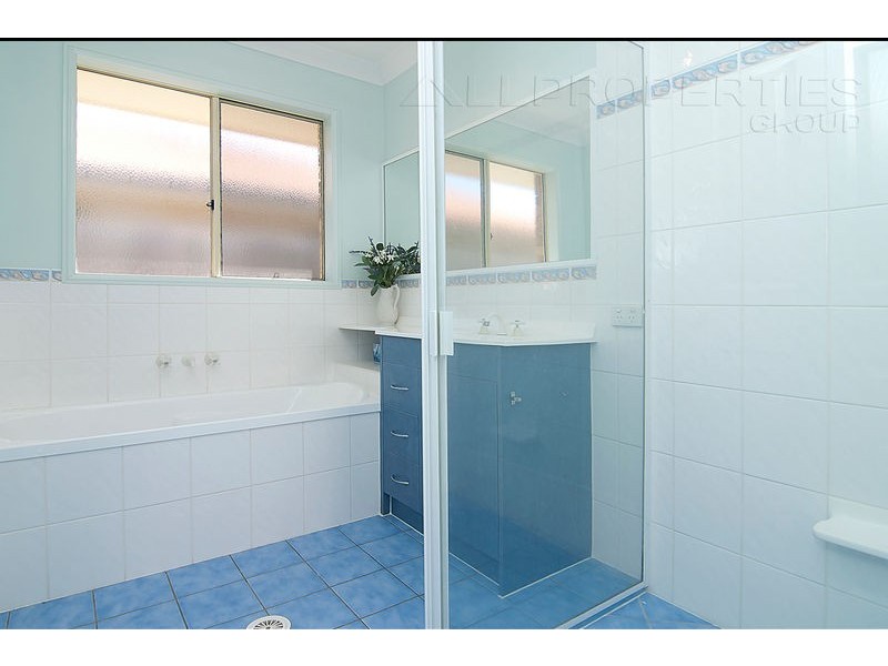 21 Mapleton Crescent, Forest Lake QLD 4078