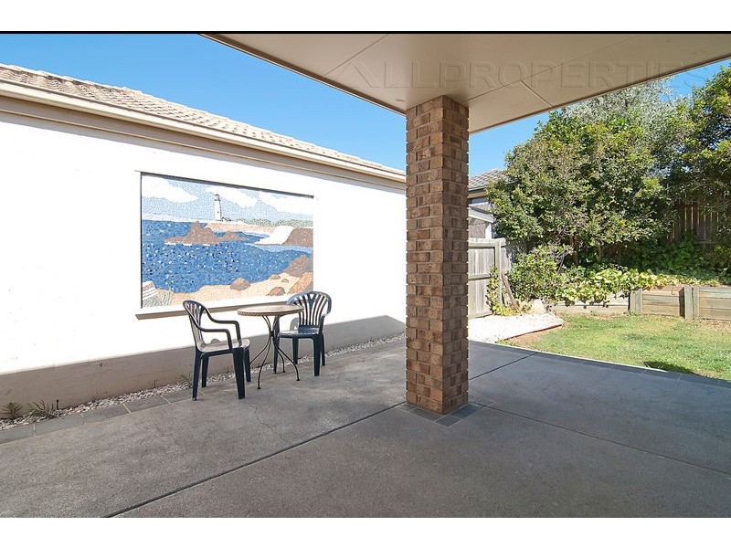 21 Mapleton Crescent, Forest Lake QLD 4078